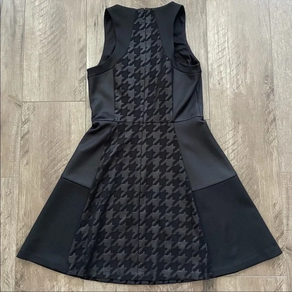 EUC Piperlime Houndstooth Faux Leather Black Dress Size 2 - Picture 4 of 11